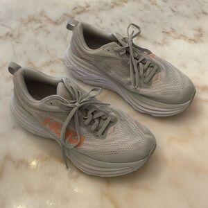 HOKA Bondi 8 Sneakers